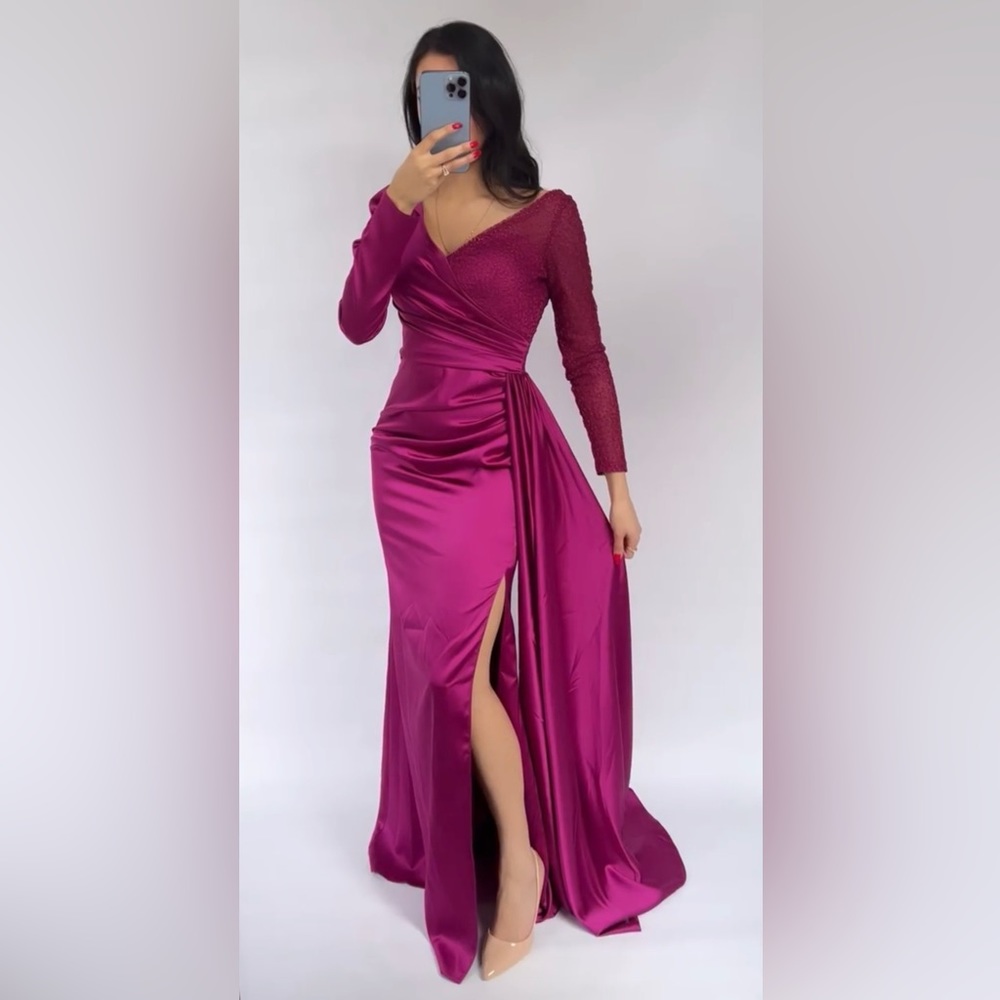 Fuchsia gown!